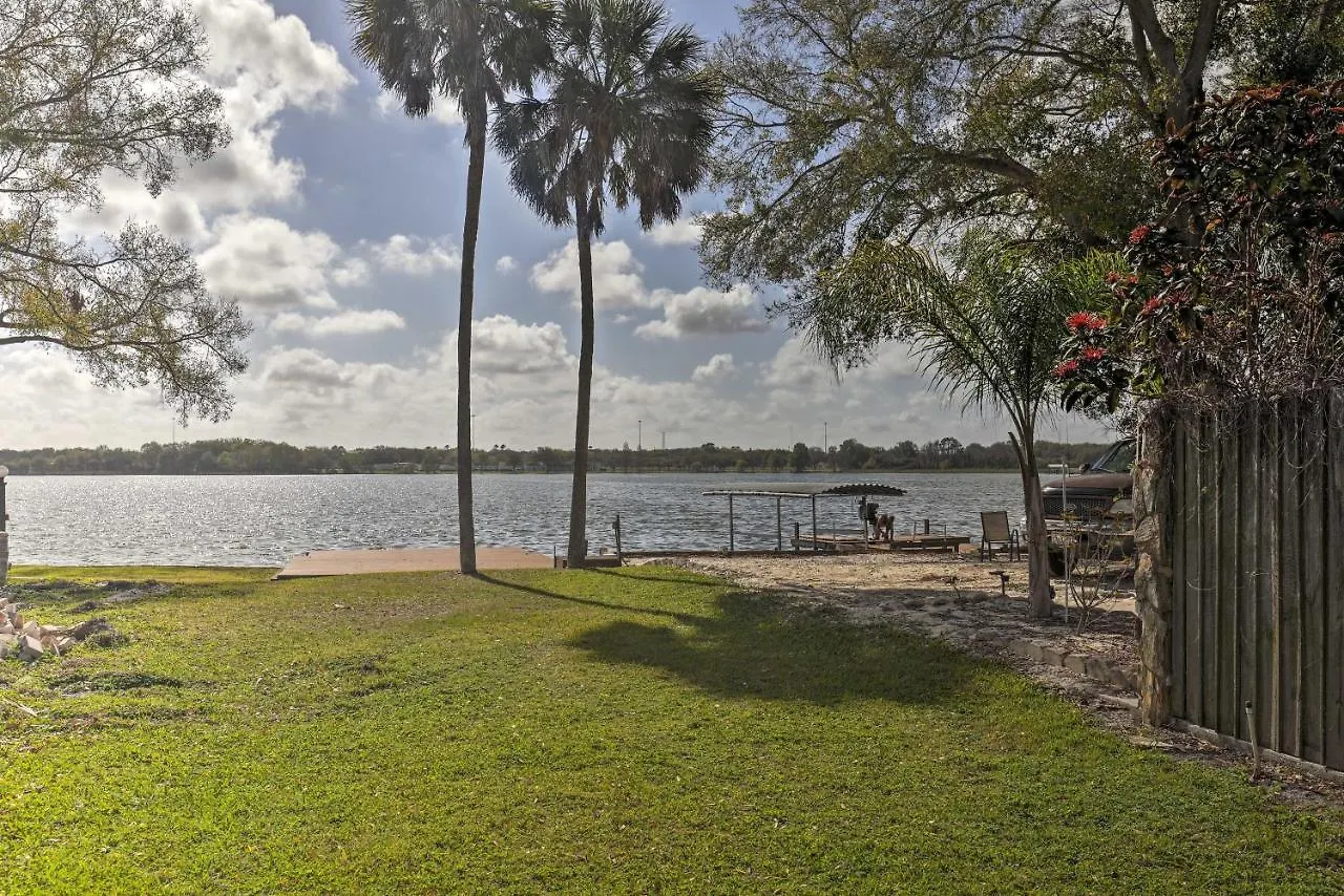 Waterfront Gem With Pool, Dock And Lanai In Tampa! Villa Holiday home Tampa