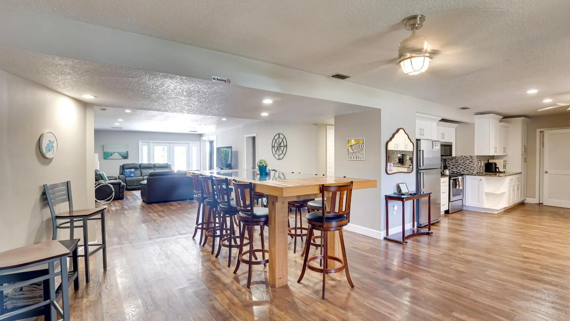 Waterfront Gem With Pool, Dock And Lanai In Tampa! Villa 0*, Tampa