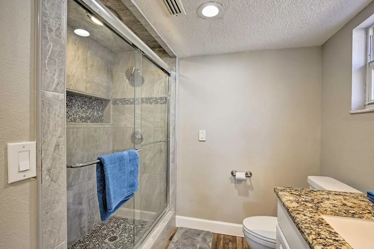 Waterfront Gem With Pool, Dock And Lanai In Tampa! Villa Holiday home