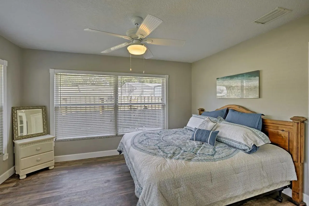 Waterfront Gem With Pool, Dock And Lanai In Tampa! Villa Holiday home Tampa